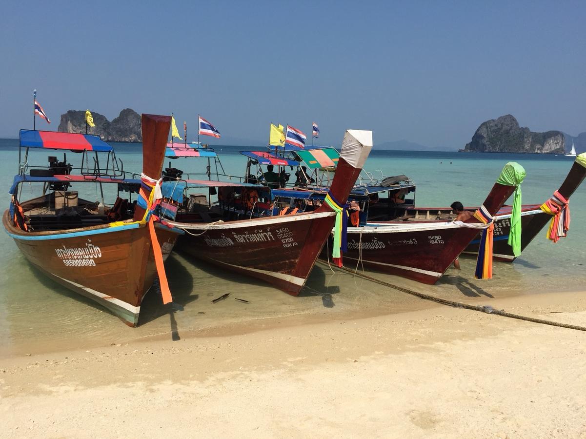 Koh Ngai Camping Restaurant @ Bar Exterior foto